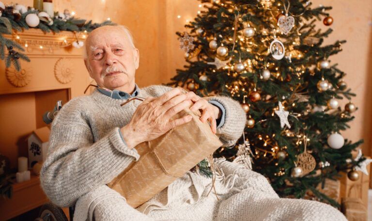 Los Mejores regalos para personas mayores de 80 años